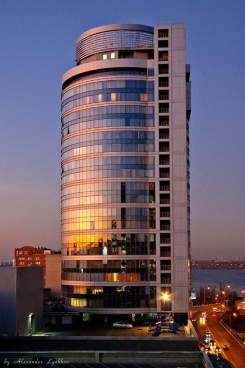 Staybridge Mini-Hotel In Most City Panoramic River View Dnipro Exteriör bild
